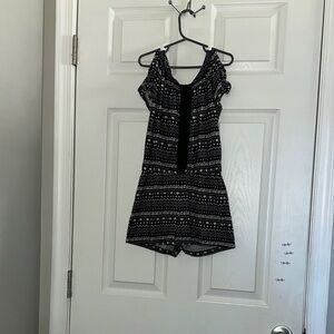 OshKosh B'gosh Black and White Kids Romper